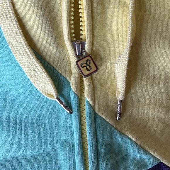 TNA Colourblock Zip Hoodie - Picture 6 of 7